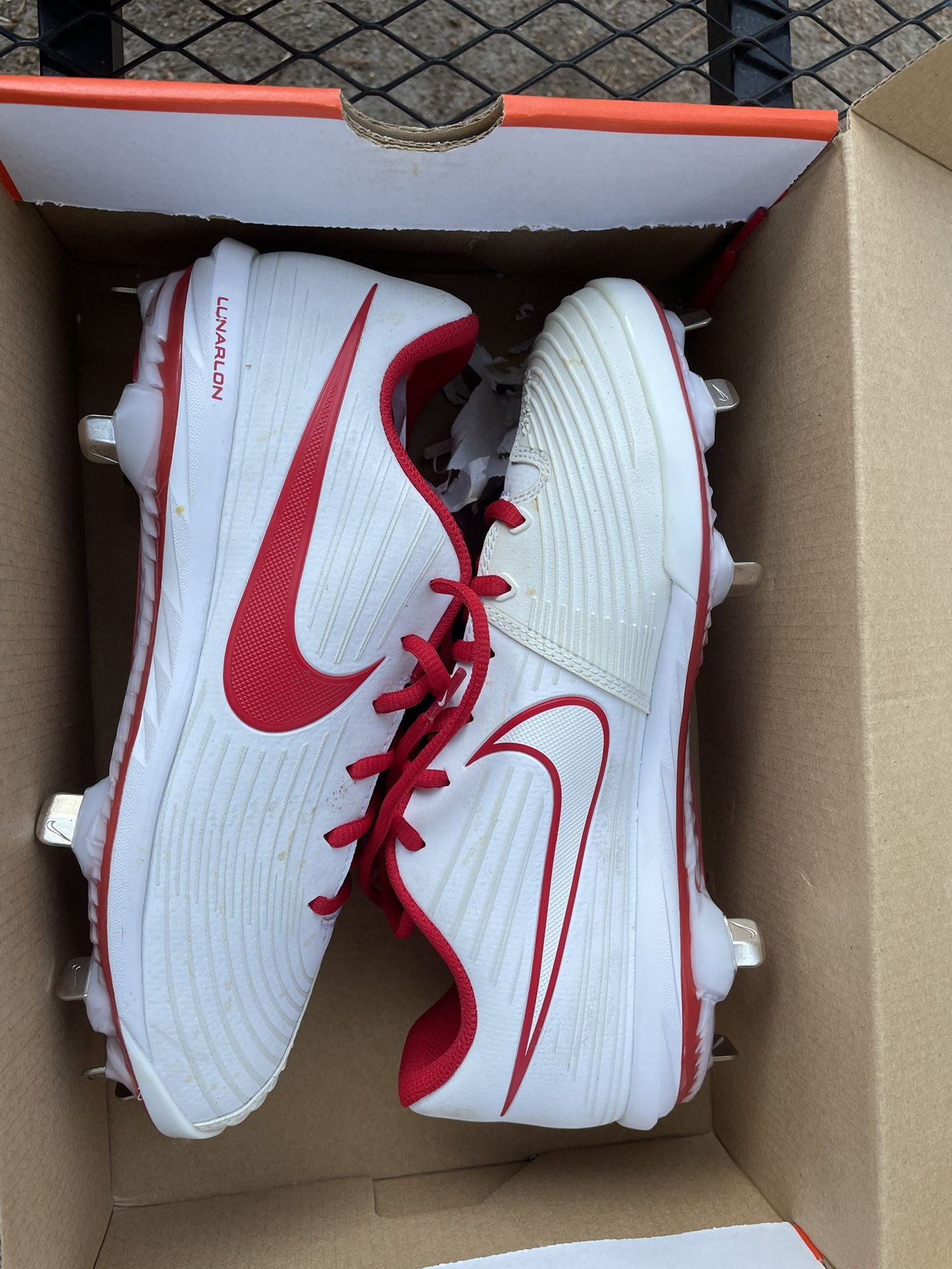 Size 9 Softball Nike Cleats 