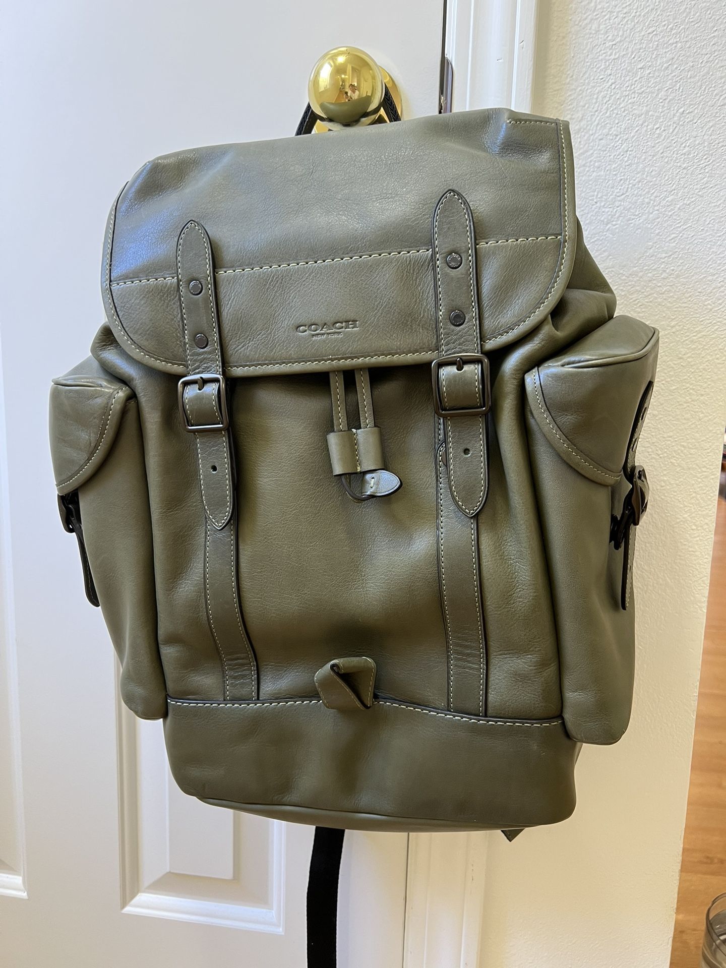 Coach hitch backpack - army green, like new