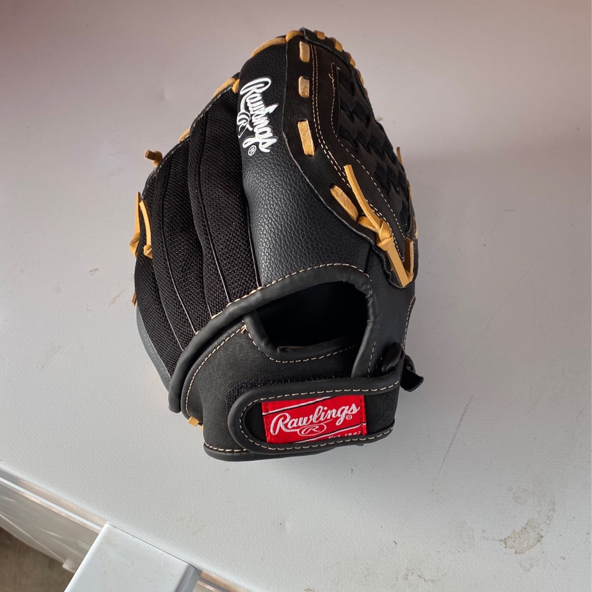 Rawlings Youth Brand New Baseball Glove