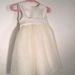 David’s Bridal Dress Size 18 Months