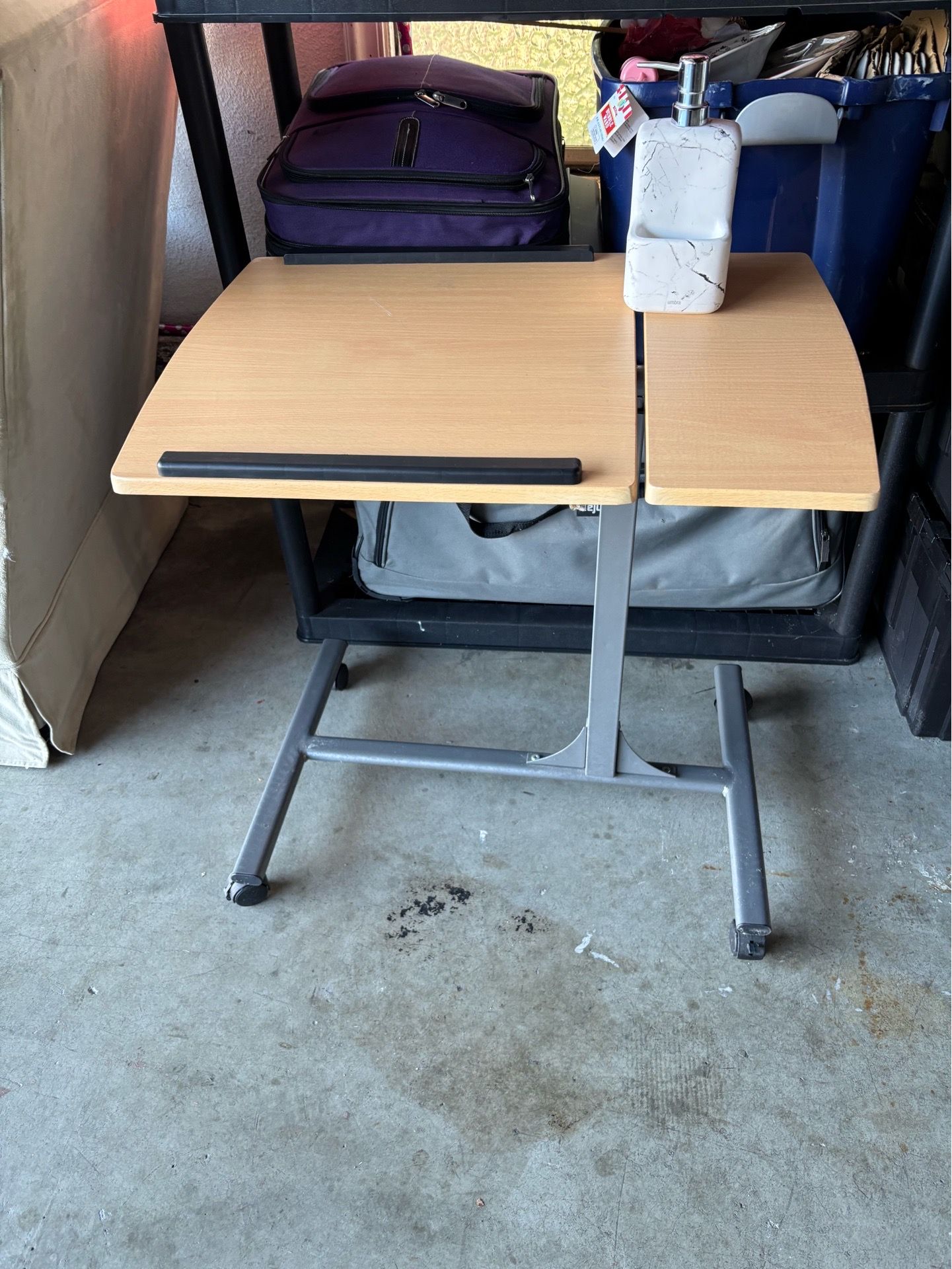 Small computer desk table
