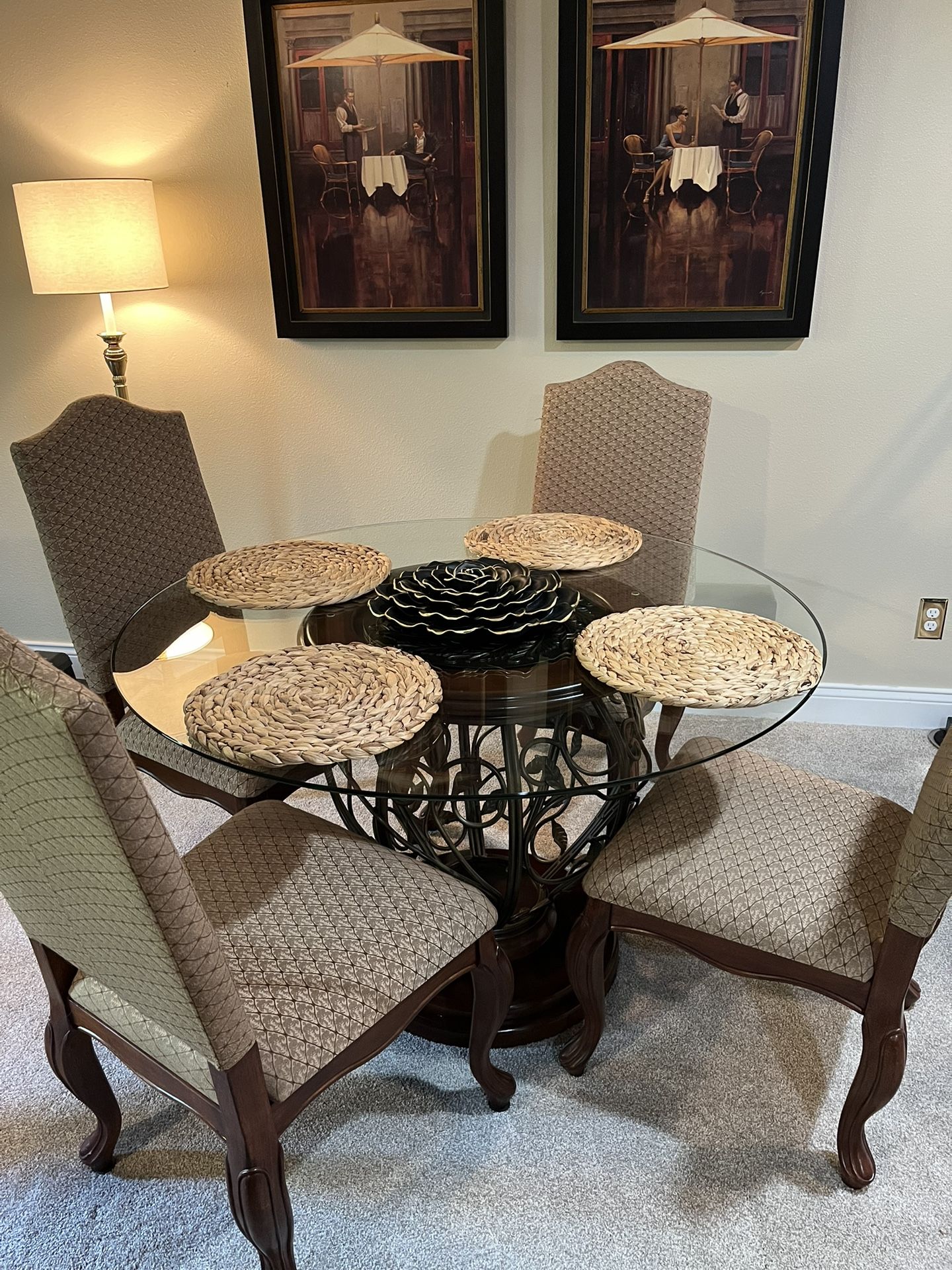 4’ Round Glass Top Dining Table 