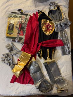 Brace Crusader Costume size small 4-6