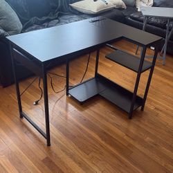 TIQLAB Desk With Outlets 
