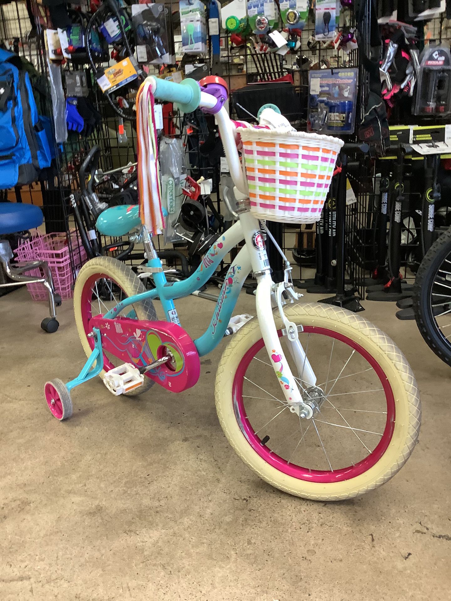 Schwinn Iris Kids Bike 16” 