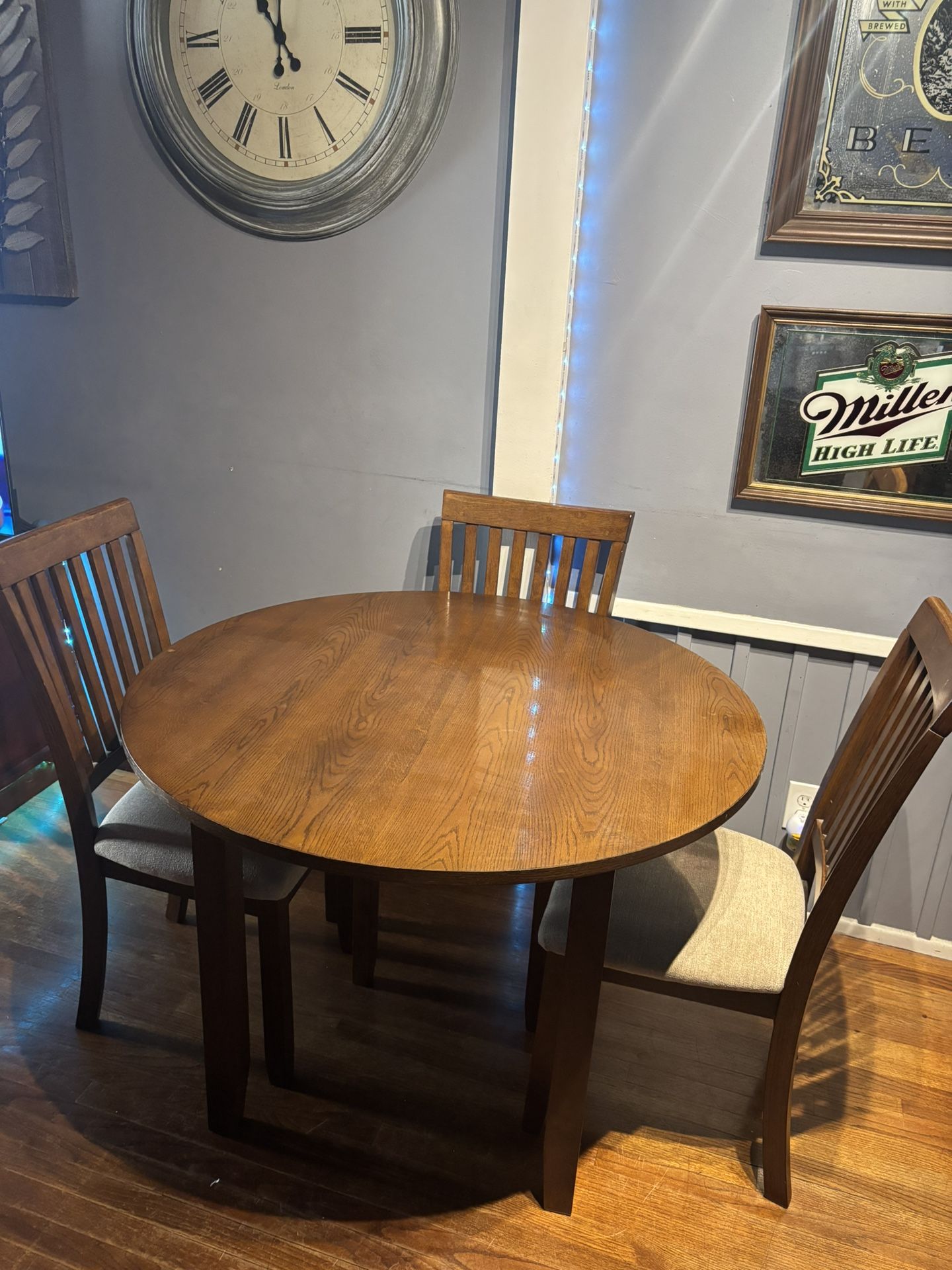 Dinning Room Table