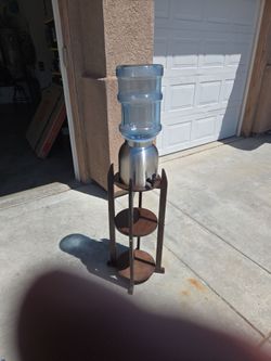 Water jub/bottle with stand