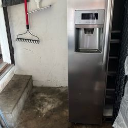 Refrigerator For Sale