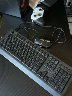 Razer cynosa V2 Keyboard with IBUYPOWER mouse