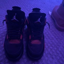 Jordan 4s Red Thunders Size 12men