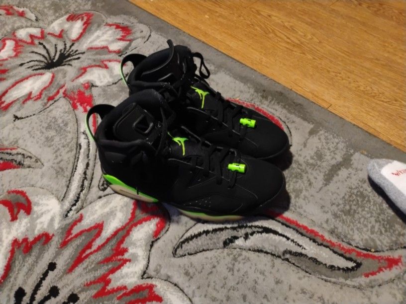 Jordan 6's Size 12 Gently Used Originally Paid 225$