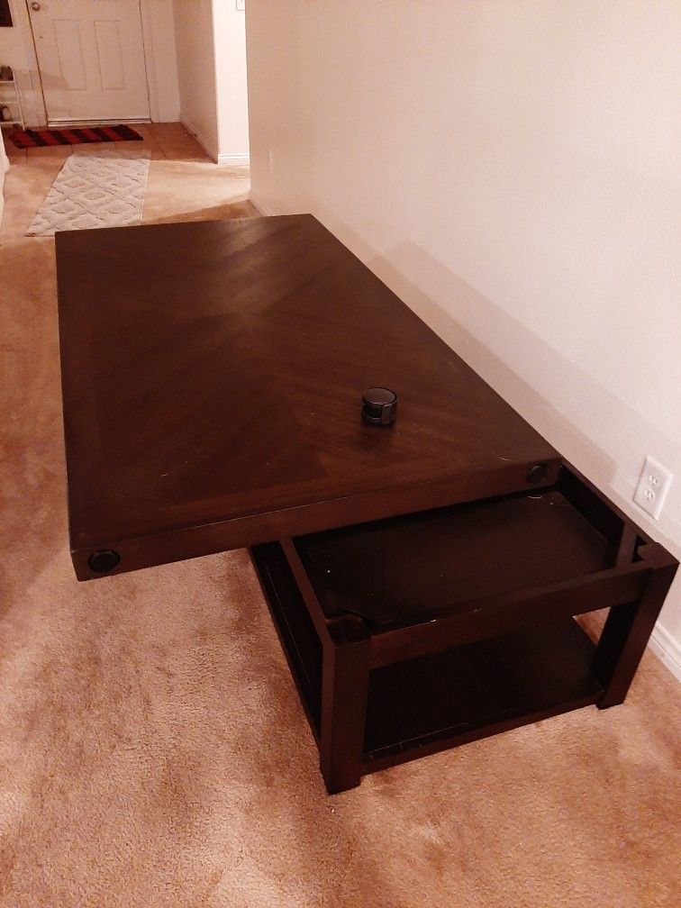 Coffee TableFold-out coffee table