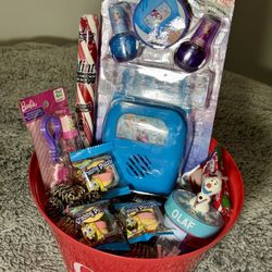 Frozen Christmas Day Gift Basket 
