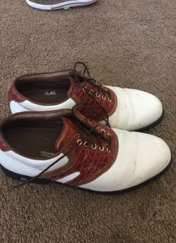 Golf shoes (size 9)