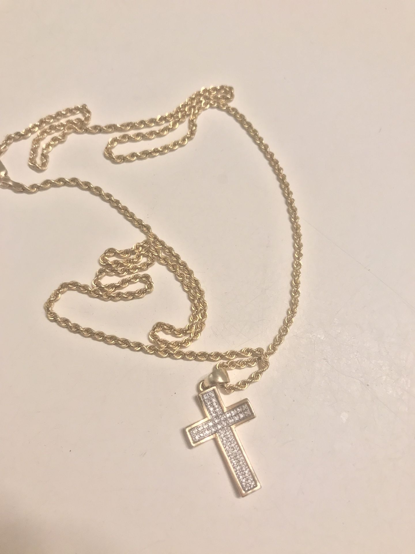 20 Gold Rope Chain With Diamond Cross Pendant