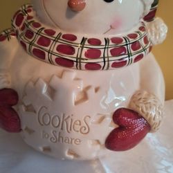 Adorable Snowman Cookie Jar