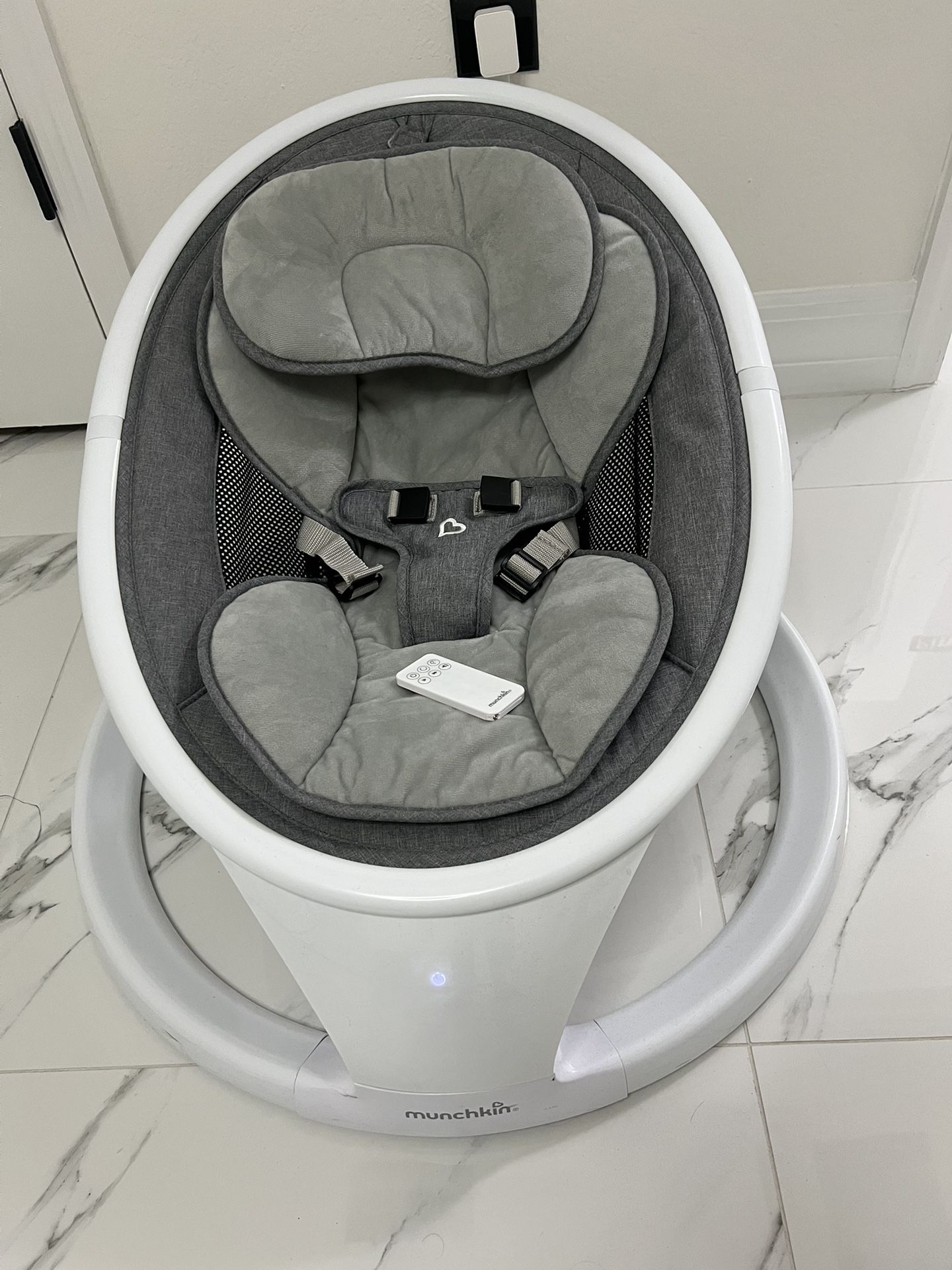 Munchkin Baby Swing