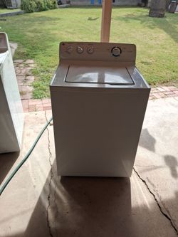 Lavadora ge de reloj trabajando bien