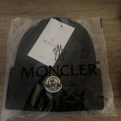 moncler beanie