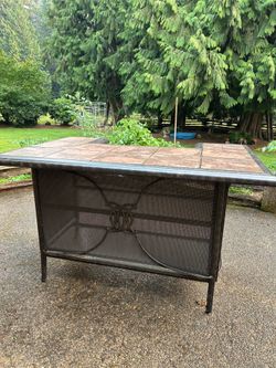 PATIO BAR
