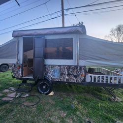 2006 Jayco 10C Baja Series Pop-up Trailer