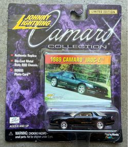 Johnny Lightning 1989 Chevrolet Camaro Iroc-Z