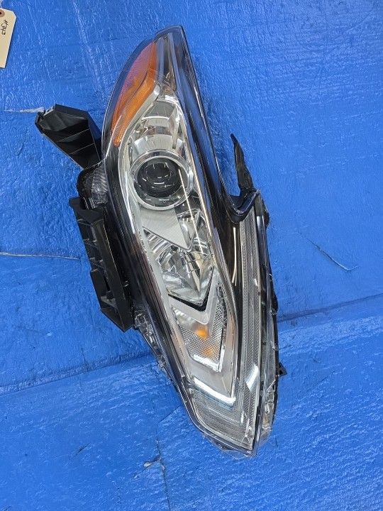 2016-2018 RIGHT HEADLIGHT FOR NISSAN ALTIMA PASSENGER SIDE HALOGEN HEADLIGHT.