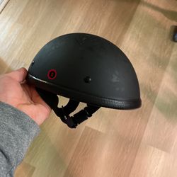 Woman’s Motorcycle Helmet Thumbnail