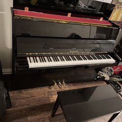 SAMICK Wall Piano