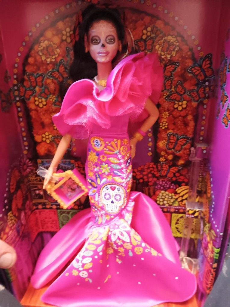2023 Barbie Signature DIA DE  MUERTOS DOLLS
