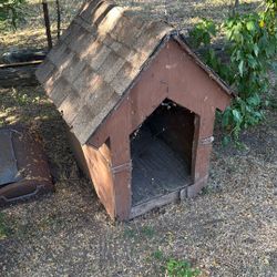 free dog houses 