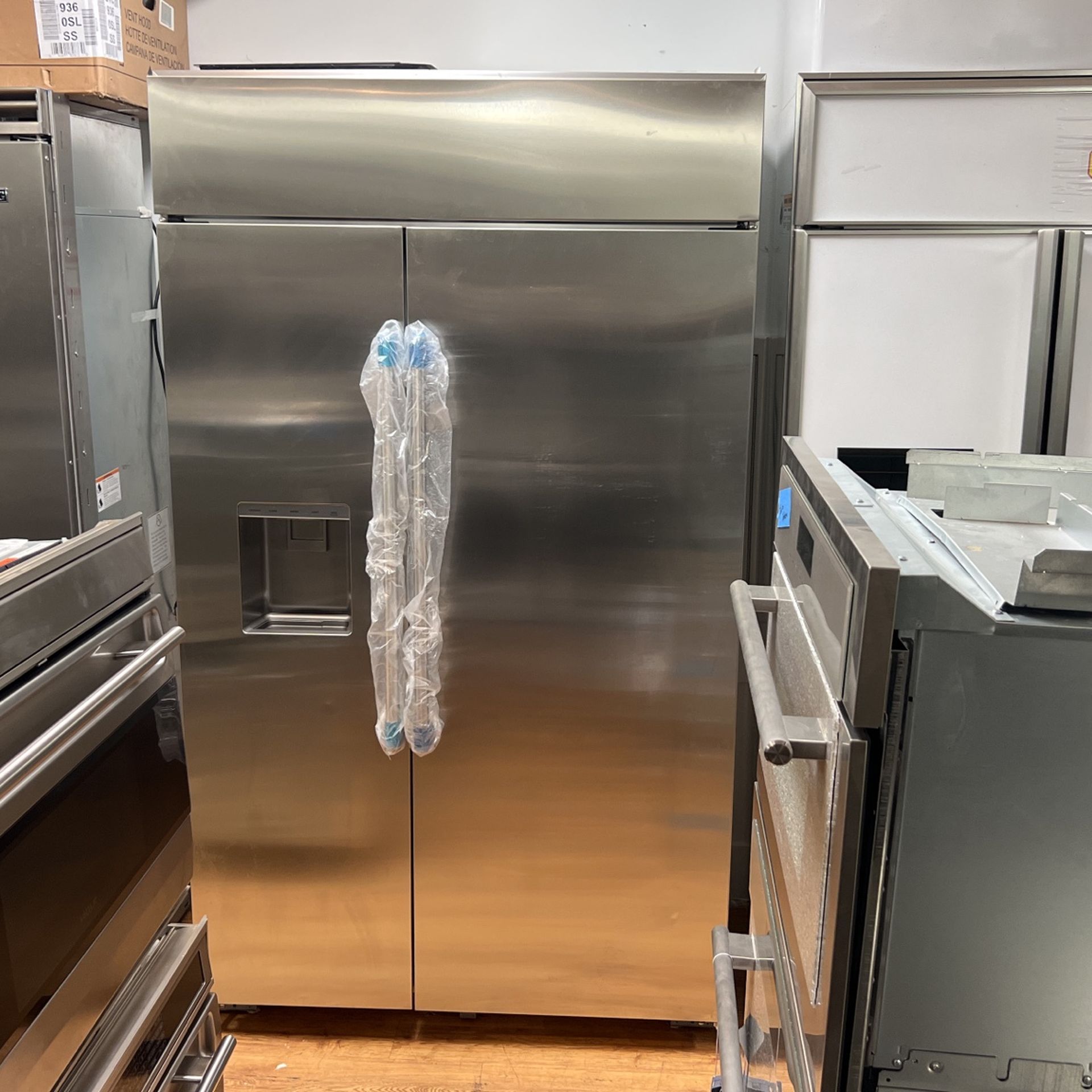 GE MONOGRAM REFRIGERATOR 42” INCHES SIDE BY SIDE OPEN BOX