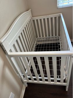 White crib
