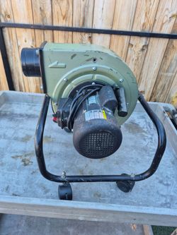 Portable dust collector// 120V - 1HP // in good condition