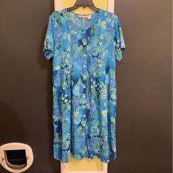 Women’s Dress (size L)