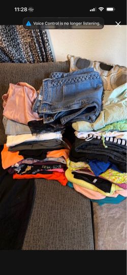 Ropa de mujer M/L /XL. $20 toda