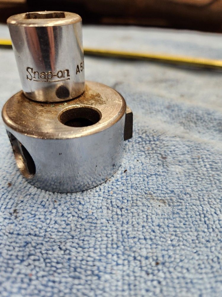 Snap-on Stud Extractor/installer