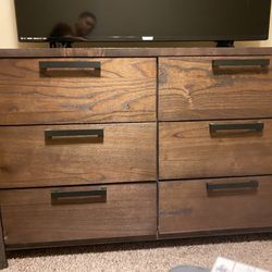 Dresser With Vanity / Two Night Stands  Thumbnail