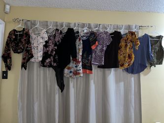 Women’s Size Small Tops 