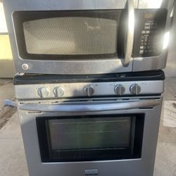 microwave And A Stove 