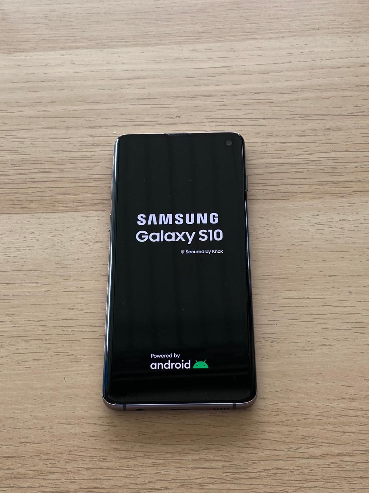 Samsung Galaxy S10 Unlocked 8GB RAM 128GB STORAGE