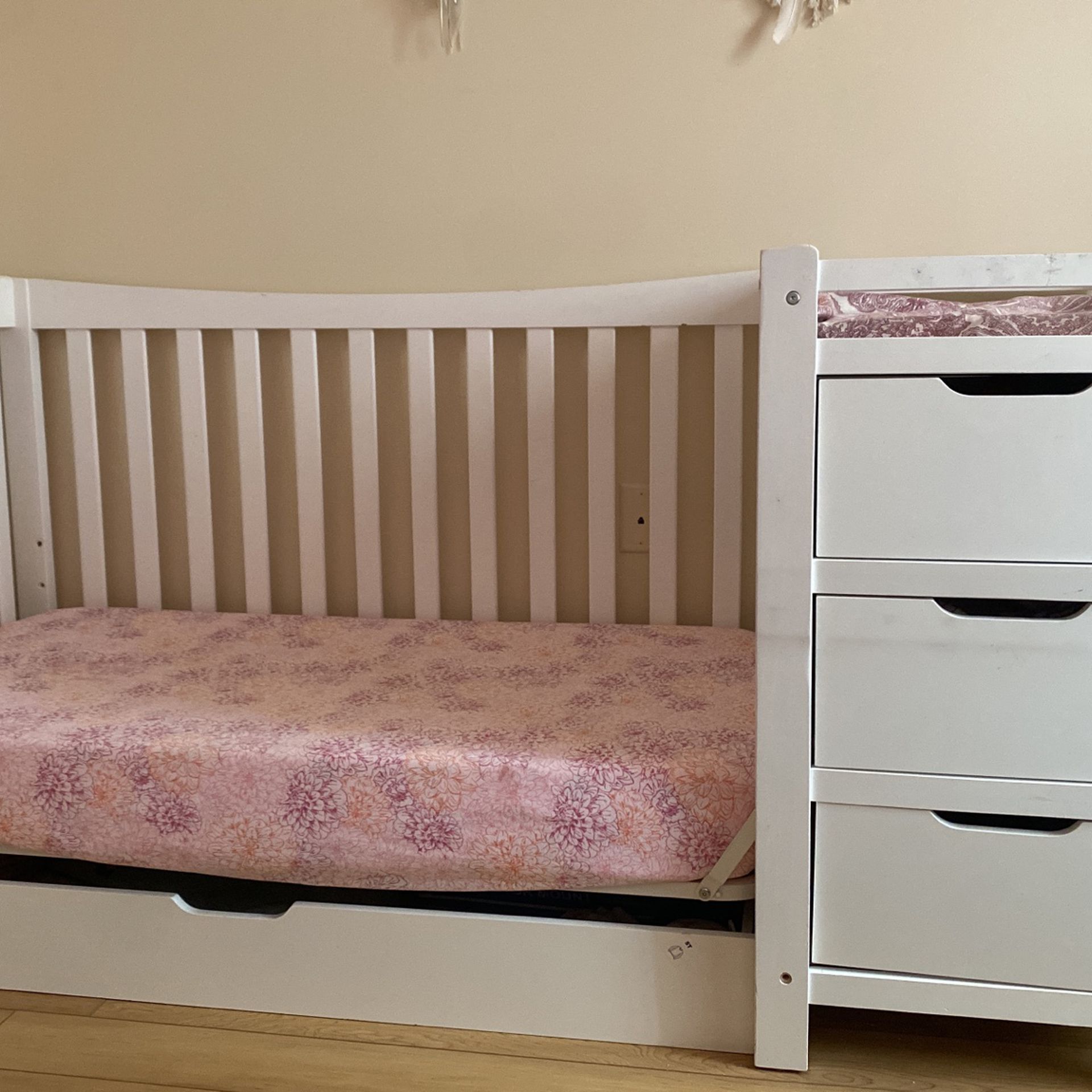 Baby/ Toddler Crib Bed 