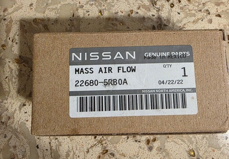 OEM Nissan/Infiniti Mass Air Flow Meter 22680-5RB0A. Hitachi