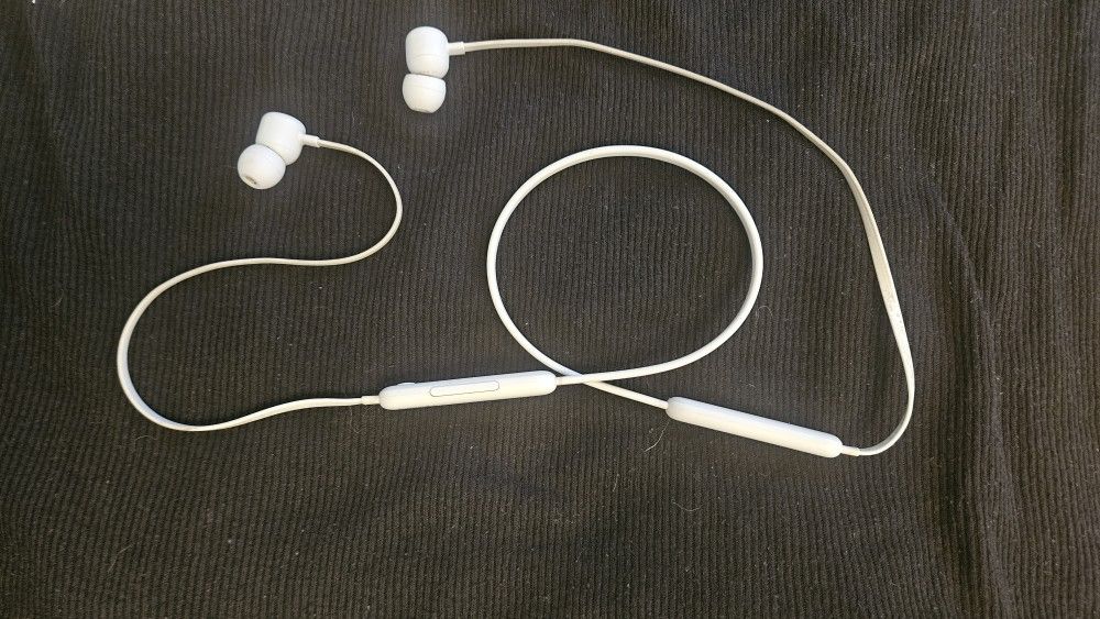 BeBeats
Beats - Flex Wireless Earphones - Smoke Gray