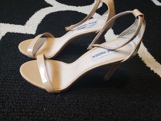 Steve madden nude heels