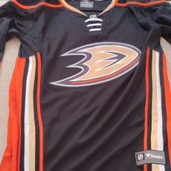 Woman Ducks jersey