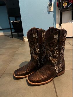 Girl boots
