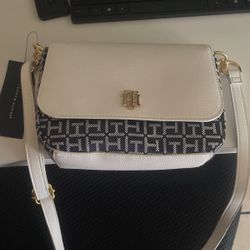 Tommy Hilfiger Bag