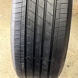 215 60 16 Goodyear efficient