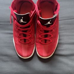 Jordan Reveal Gym Red